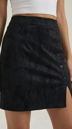 Buttoned Skirt in Soft Fabric - Casual Chic Style for Everyday Wear