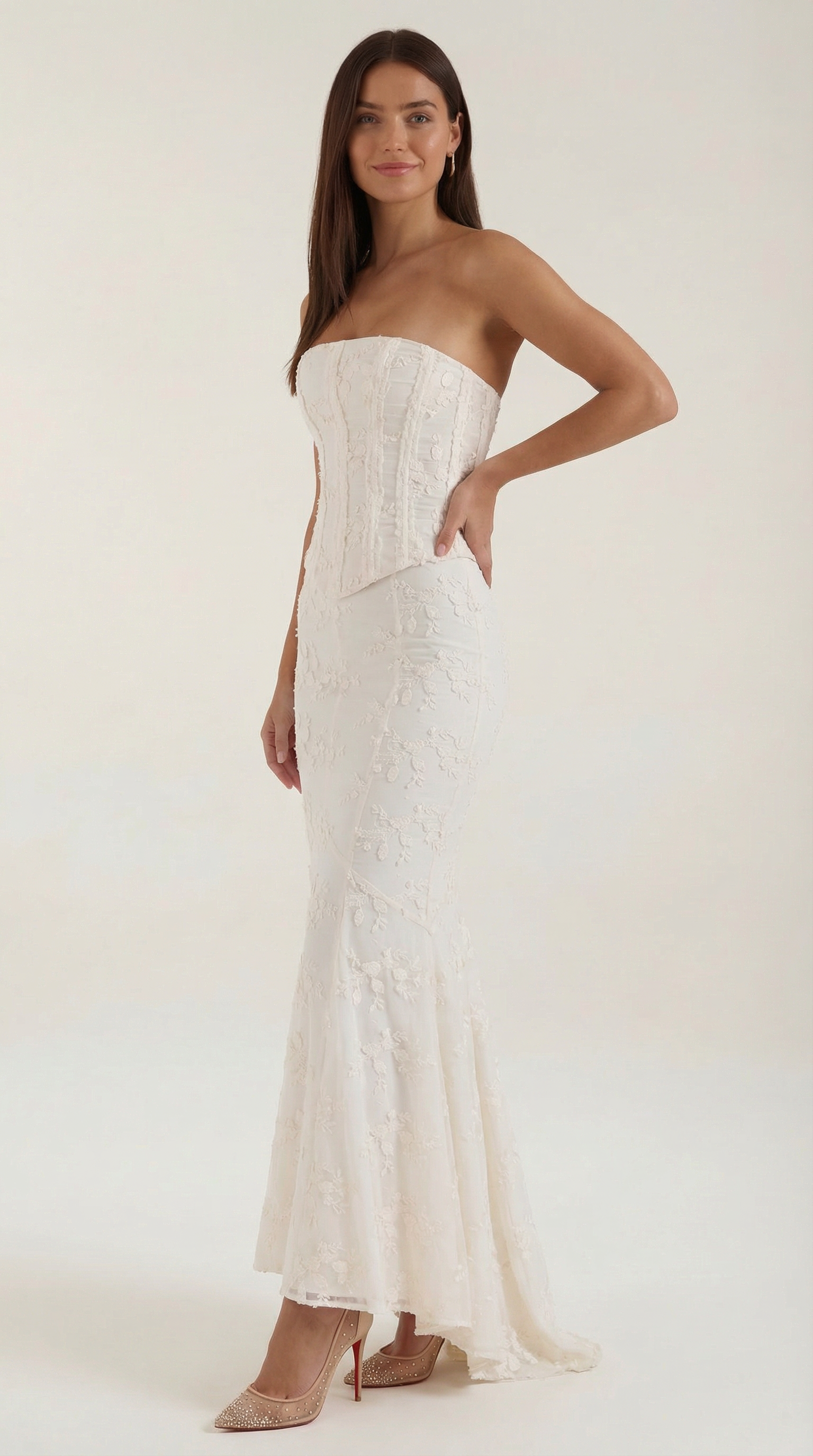 Corset Lace Maxi Dress in Elegant Design for Formal Events and Special Occasions