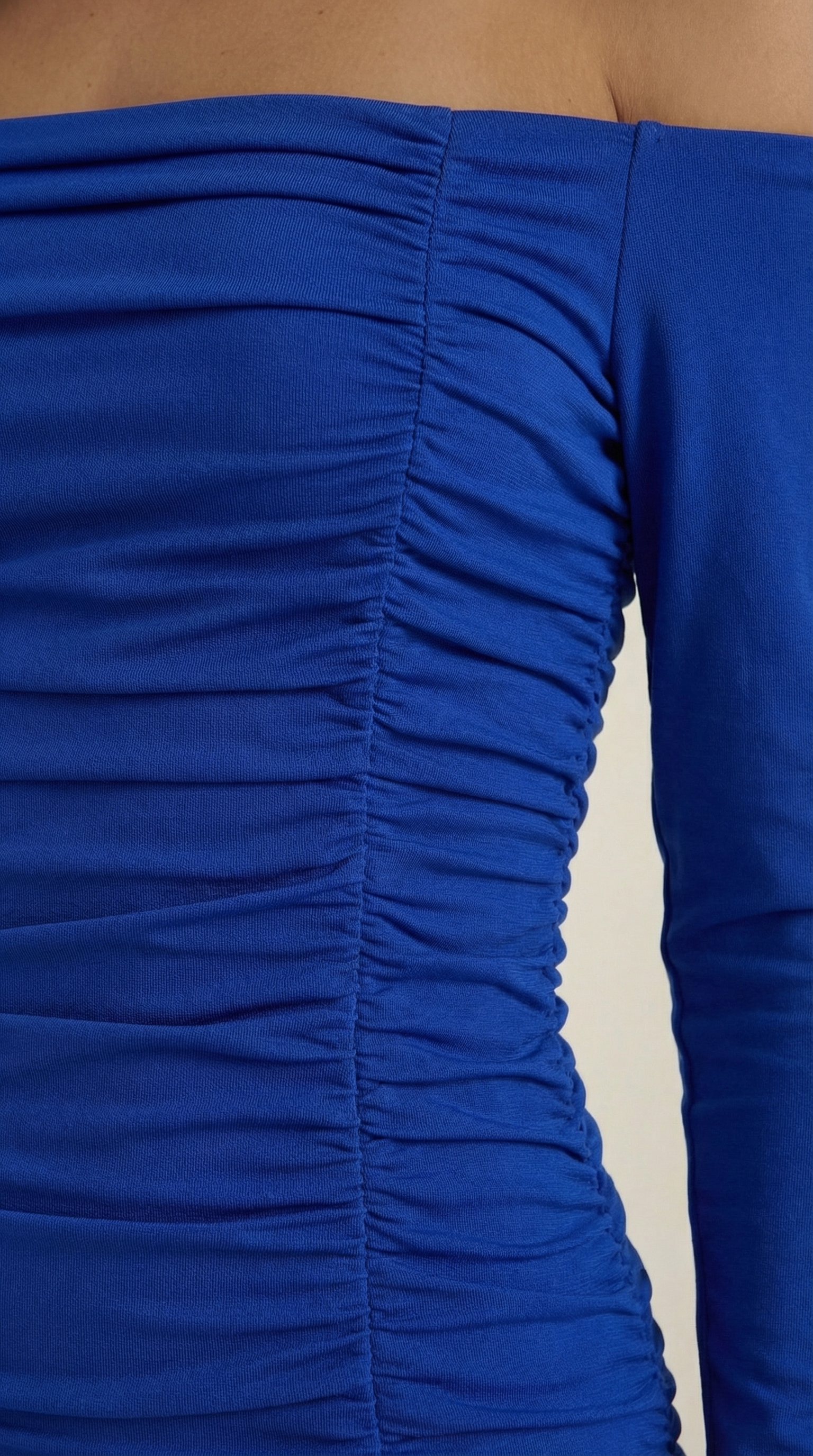 Figure-Hugging Mini Dress in Stretch Fabric - Casual Evening Wear for Women