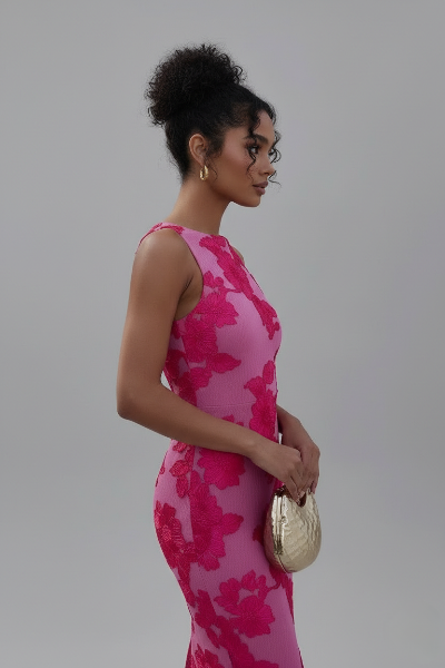 Floral Embroidered Maxi Dress for Evening Events - Sleeveless Design in Lightweight Fabric