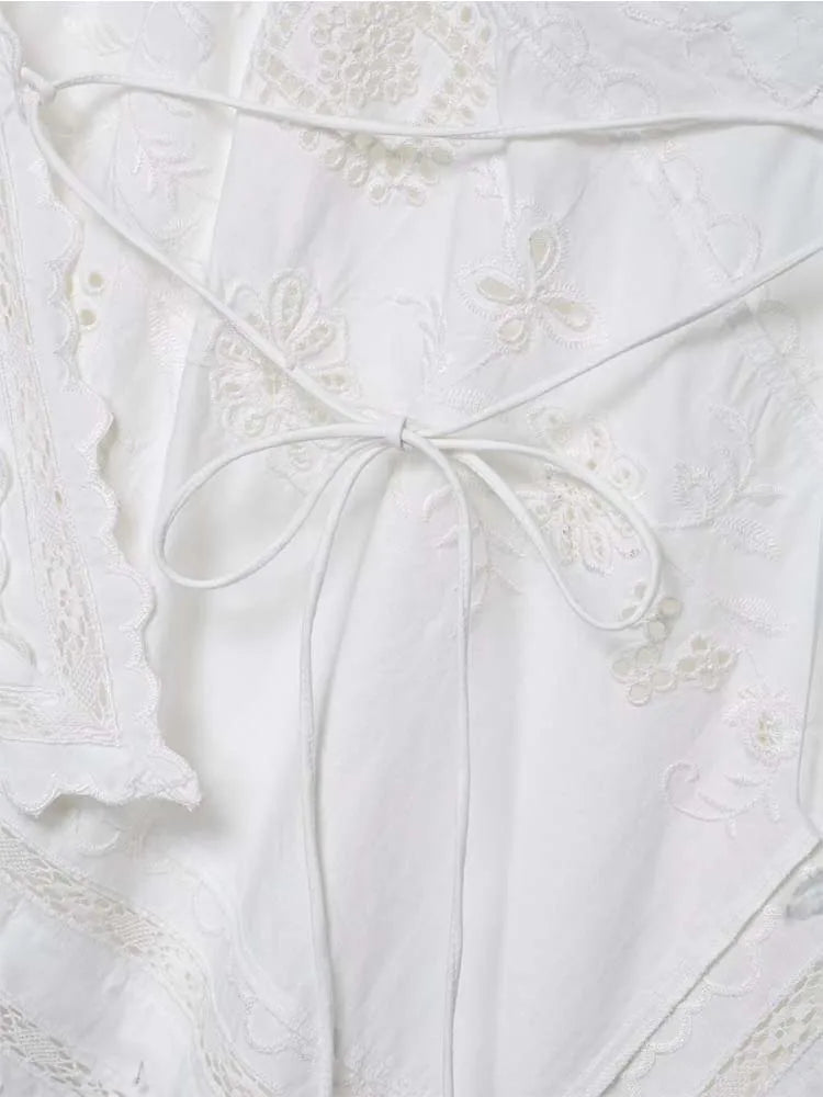 Lace Halter Top for Women - Lightweight Summer Blouse - Casual Feminine Wear - Perfect for Outdoor Events and Everyday Use