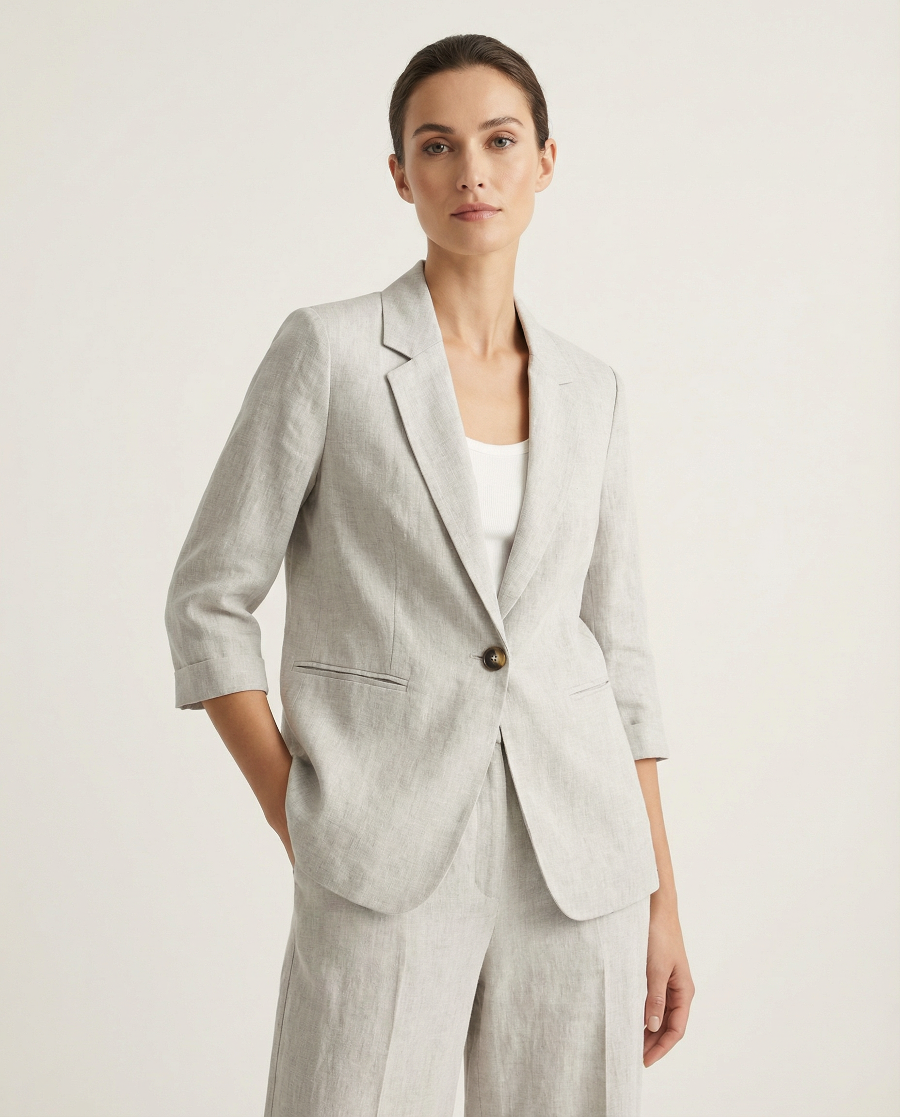 Lightweight Cotton Linen Women's Blazer for Casual and Elegant Outings