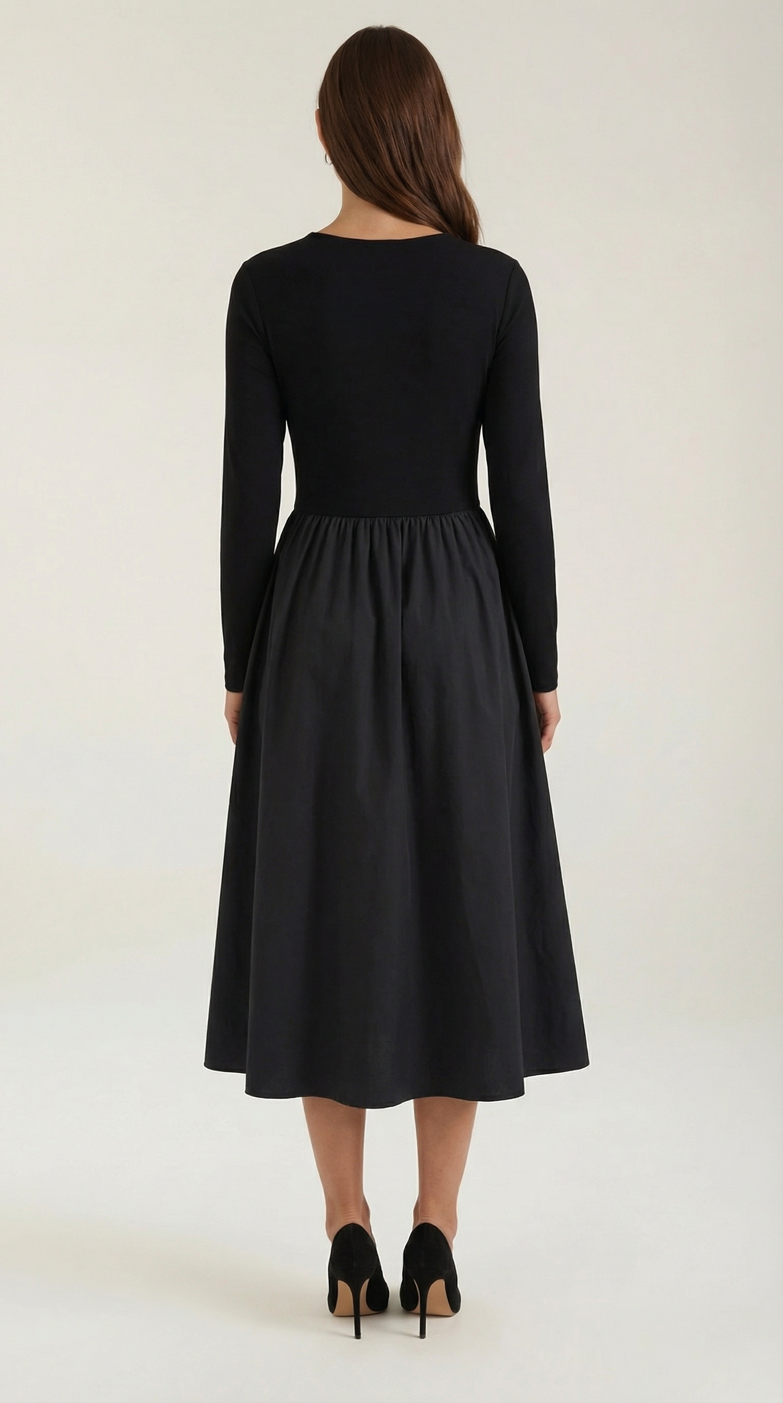 Long-Sleeve Maxi Dress in Soft Fabric - Elegant Casual Wear for Women - Perfect for Parties and Special Occasions