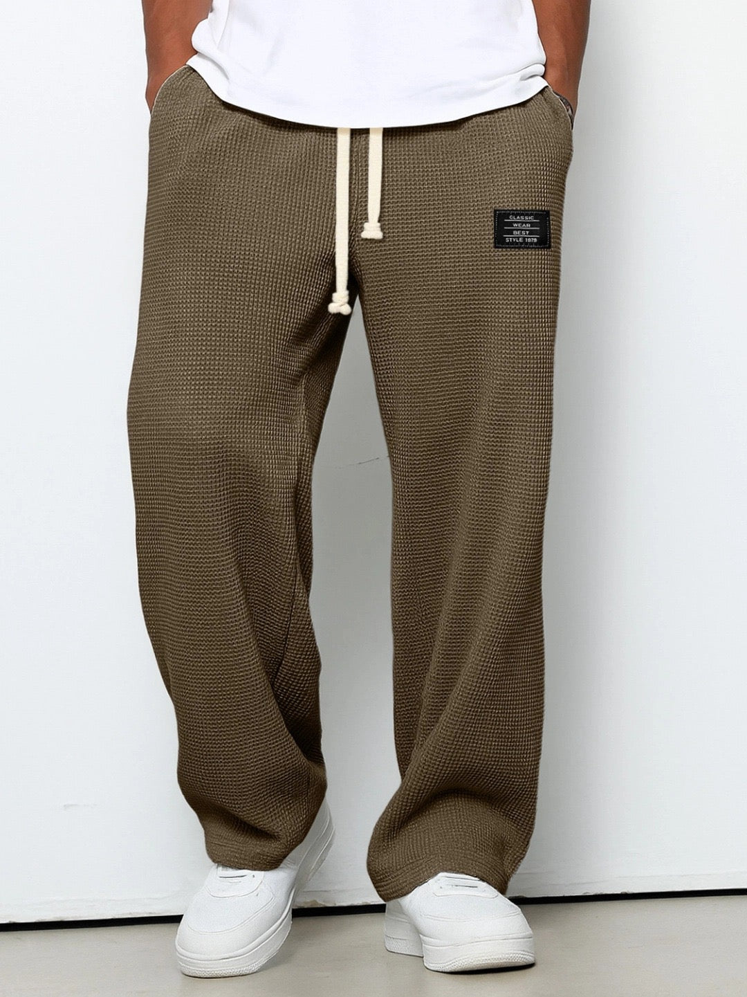 Men's Waffle-Textured Drawstring Trousers with Side Pockets and Wide Legs for Casual Wear