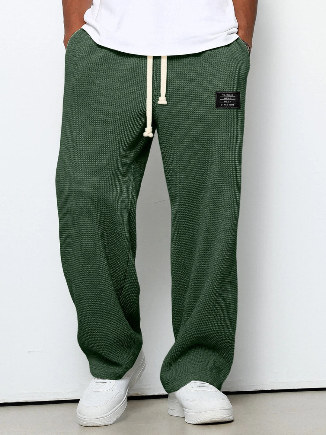 Men's Waffle-Textured Drawstring Trousers with Side Pockets and Wide Legs for Casual Wear