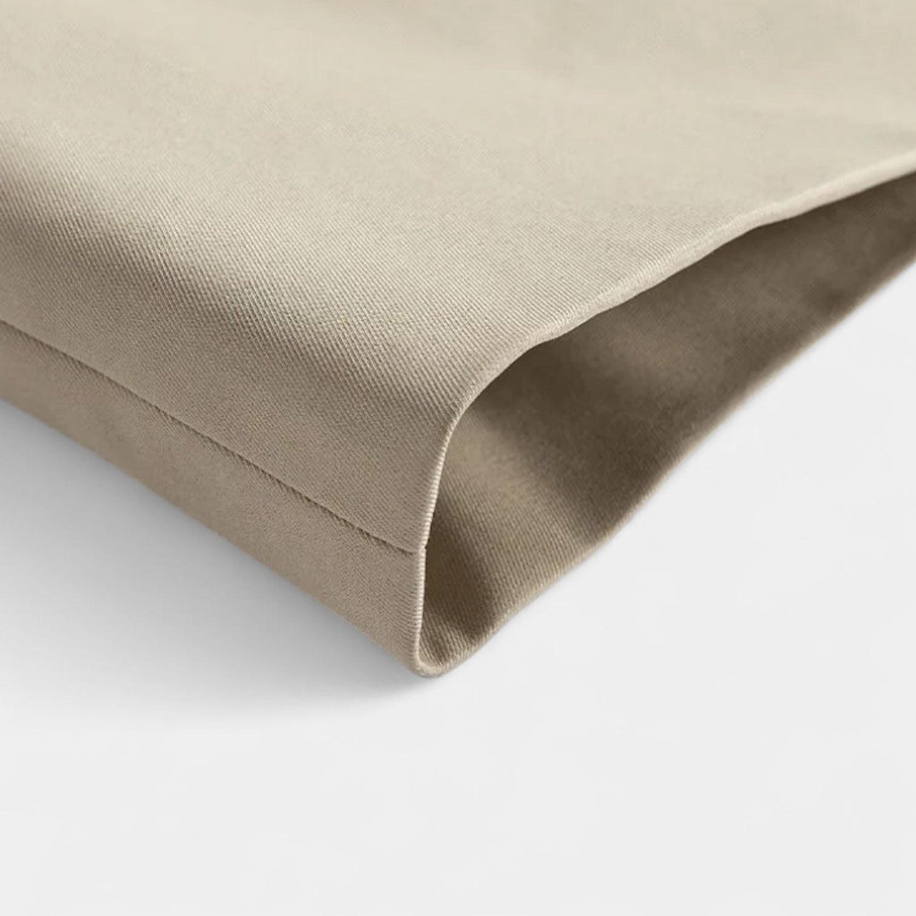 Men's Waterproof Trench Coat - Double-Front Design with Belt and Wide Lapels for Performance and Style