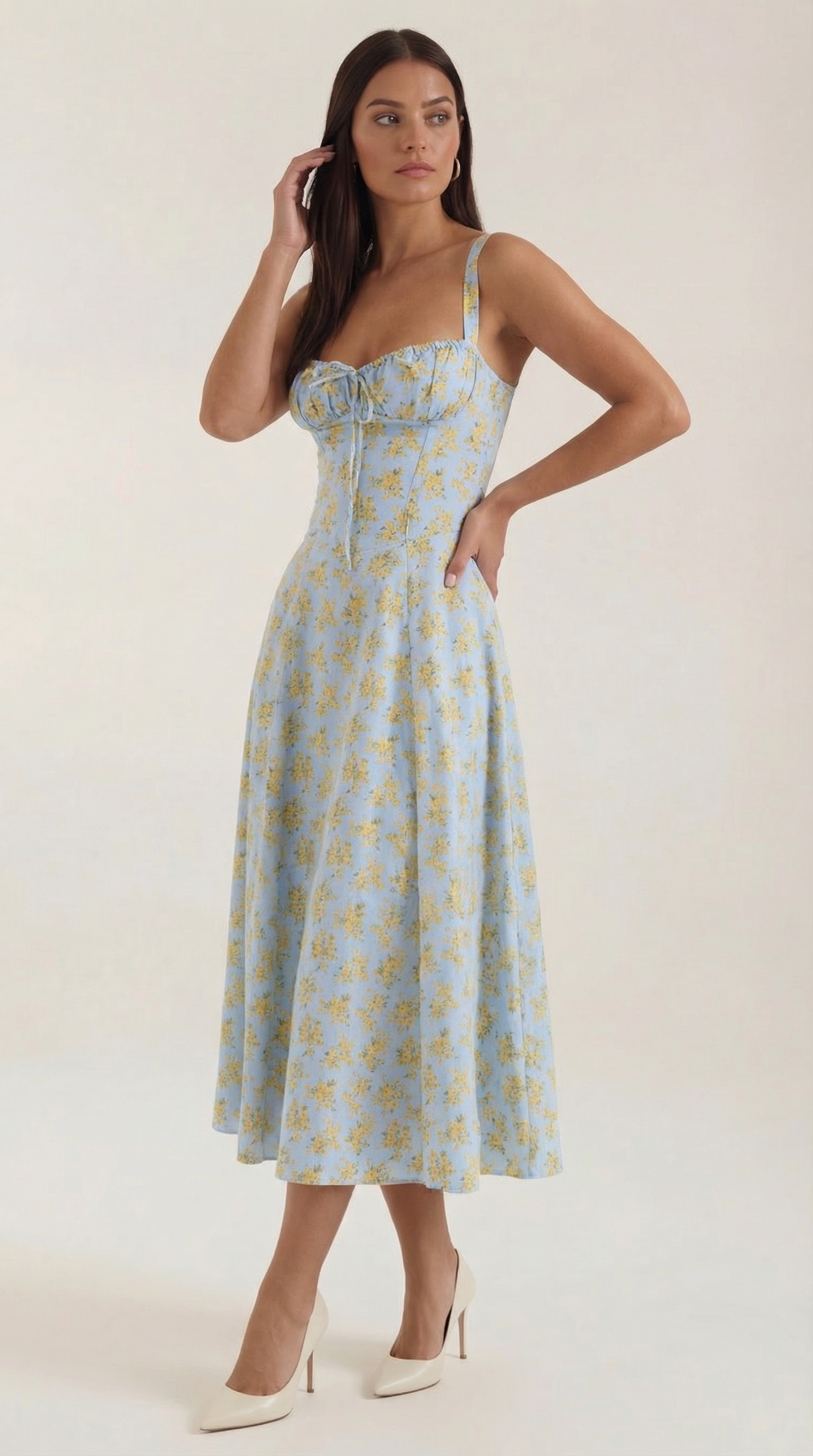 Midi Summer Dress in Lightweight Fabric with Floral Print for Casual Wear