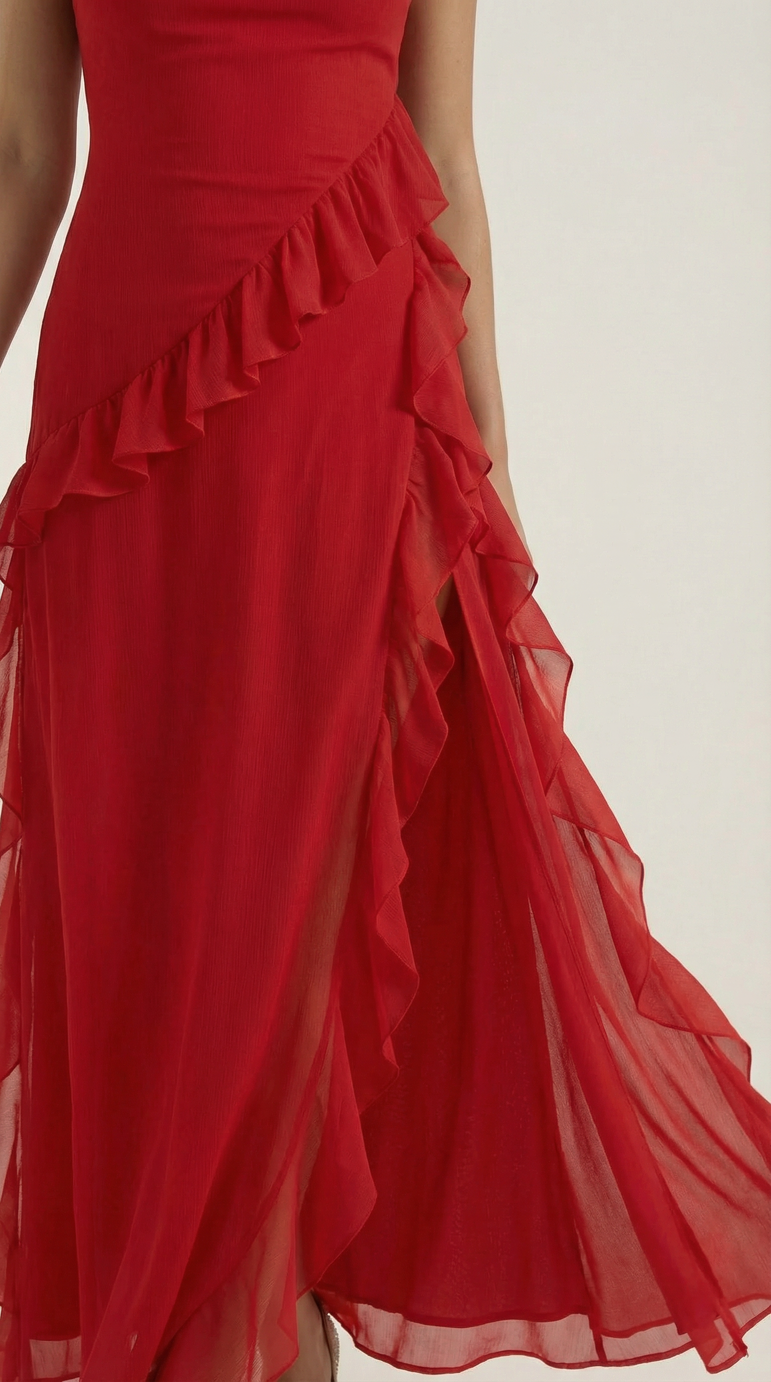 Ruffled Maxi Dress for Women - Lightweight Fabric, Elegant Design, Perfect for Summer Events and Casual Outings