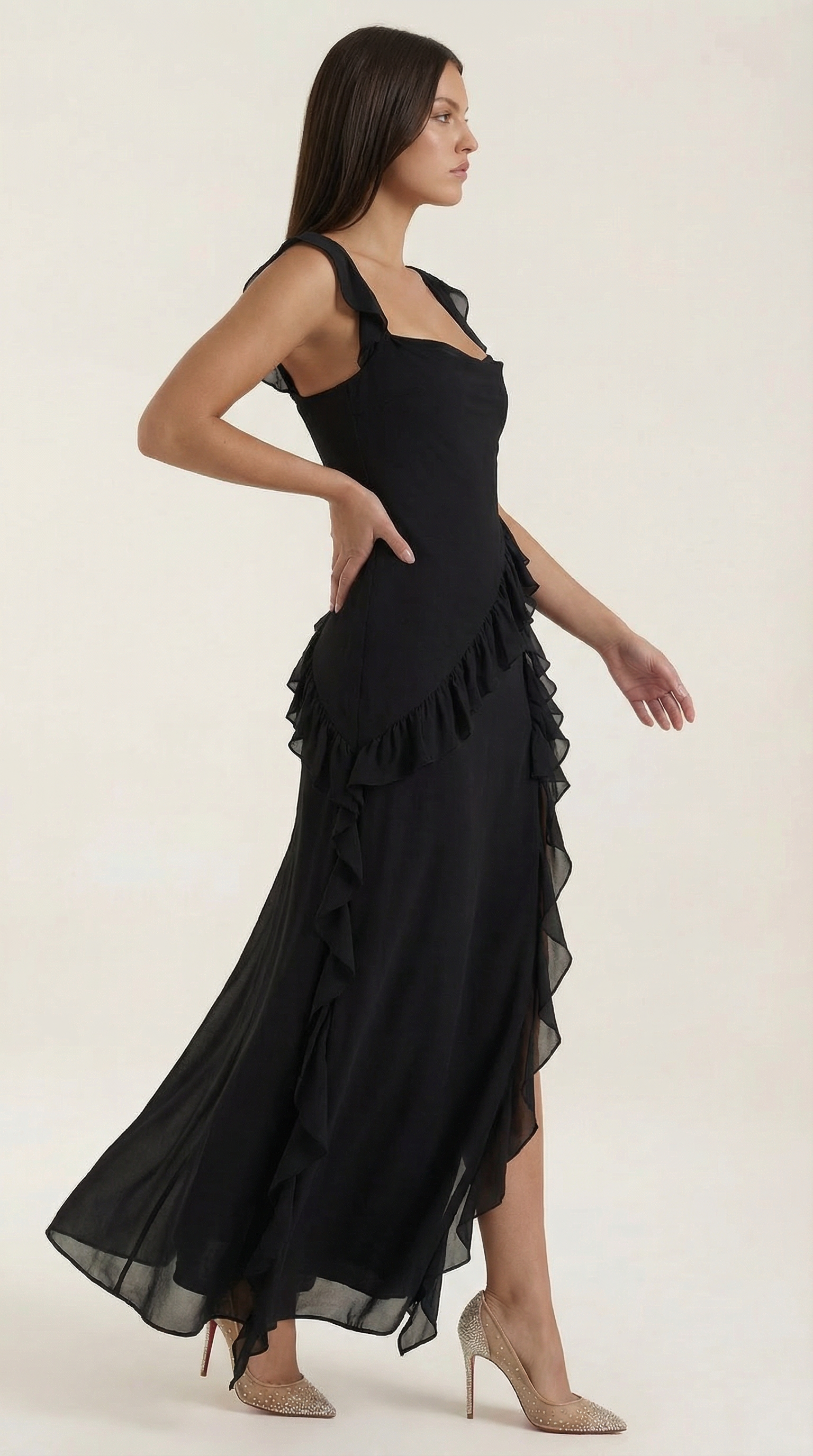 Ruffled Maxi Dress for Women - Lightweight Fabric, Elegant Design, Perfect for Summer Events and Casual Outings