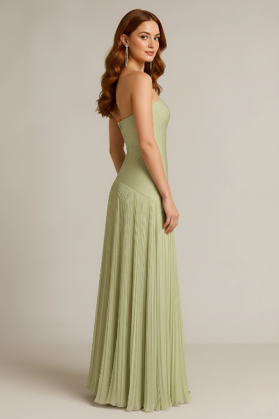 Strapless Pleated Maxi Dress for Wedding Guests - Elegant Evening Gown in Lightweight Fabric