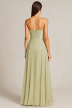 Strapless Pleated Maxi Dress for Wedding Guests - Elegant Evening Gown in Lightweight Fabric