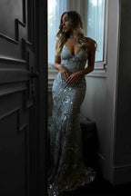 V-Neck Spaghetti Strap Floor-Length Women's Dress - Elegant Evening Wear for Formal Events