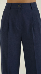 Wide-Leg Office Trousers for Women - Comfortable Stretch Fabric - Professional Style - Versatile Workwear Pants