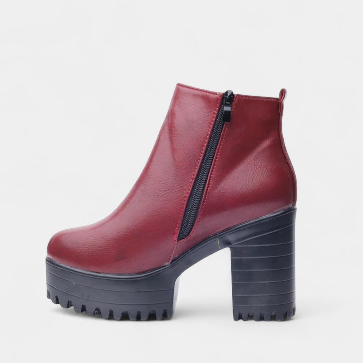 Women's Rounded Toe Ankle Boots with Block Heel and Elastic Side Panels for Casual Wear